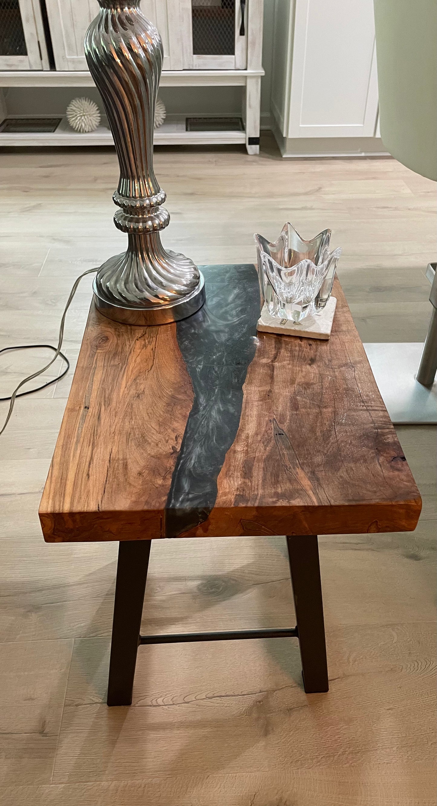Resin Pour Side Table